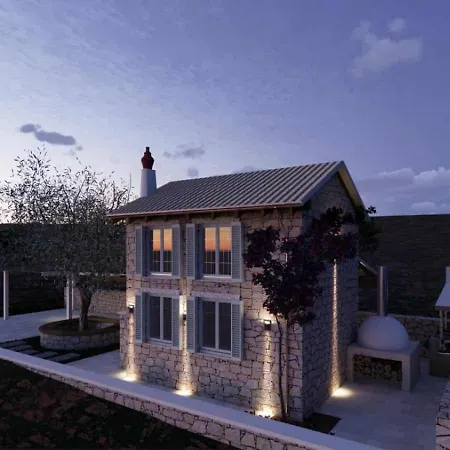 Sea Whisper 1 Step From The 미크로스 지알로스